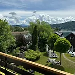 فندق مبيت وإفطار Am Pörtschach am Wörthersee
